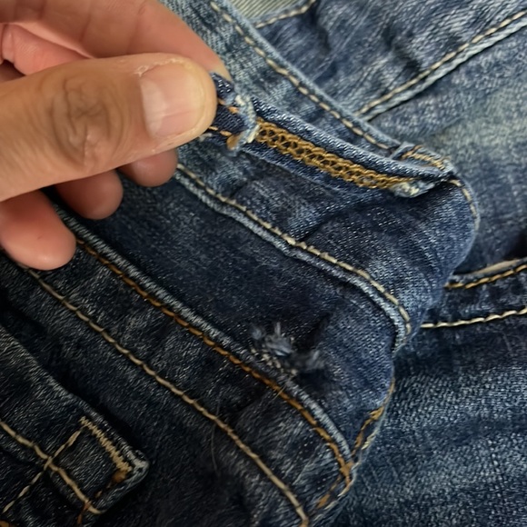 Ada Cinch relaxed 31x11XL One belt loop ripped (pictured) - Picture 5 of 5